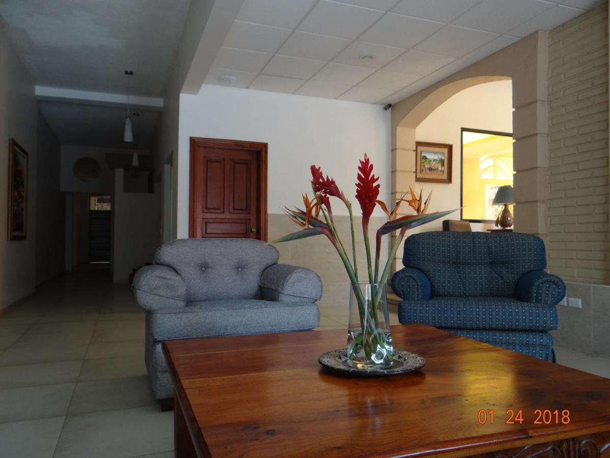Hotel Mac Arthur Tegucigalpa Szoba fotó